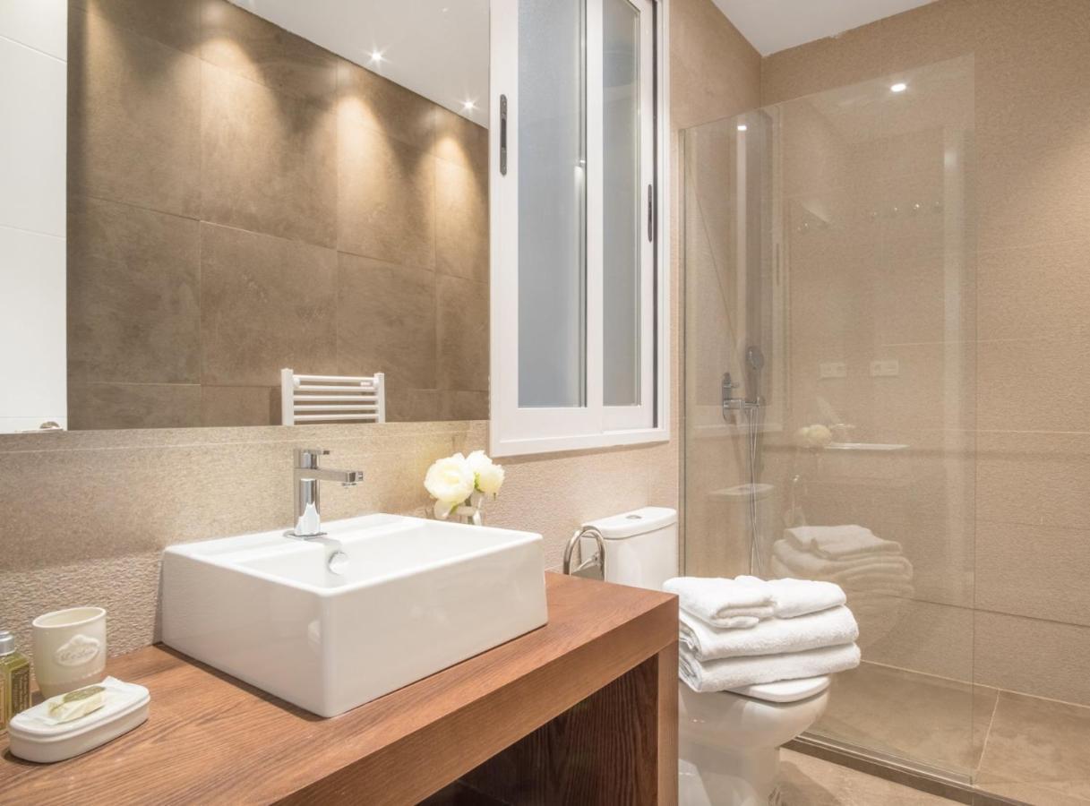 Experience The Best Of Madrid! Gran Via Apartment For 6, Comfort And Style In The Heart Of Chueca III Zewnętrze zdjęcie